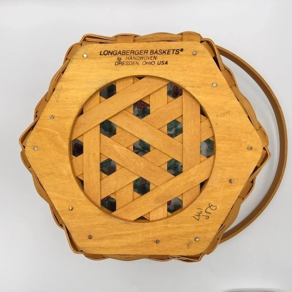 VINTAGE Longaberger 1997 Basket Hostess Christmas Snowflake Handle With Insert